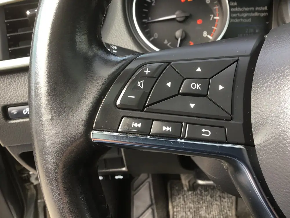 Nissan Qashqai 1.3 DIG-T 160 MT6 Tekna + Dynamic Pack uit 2019, foto 17