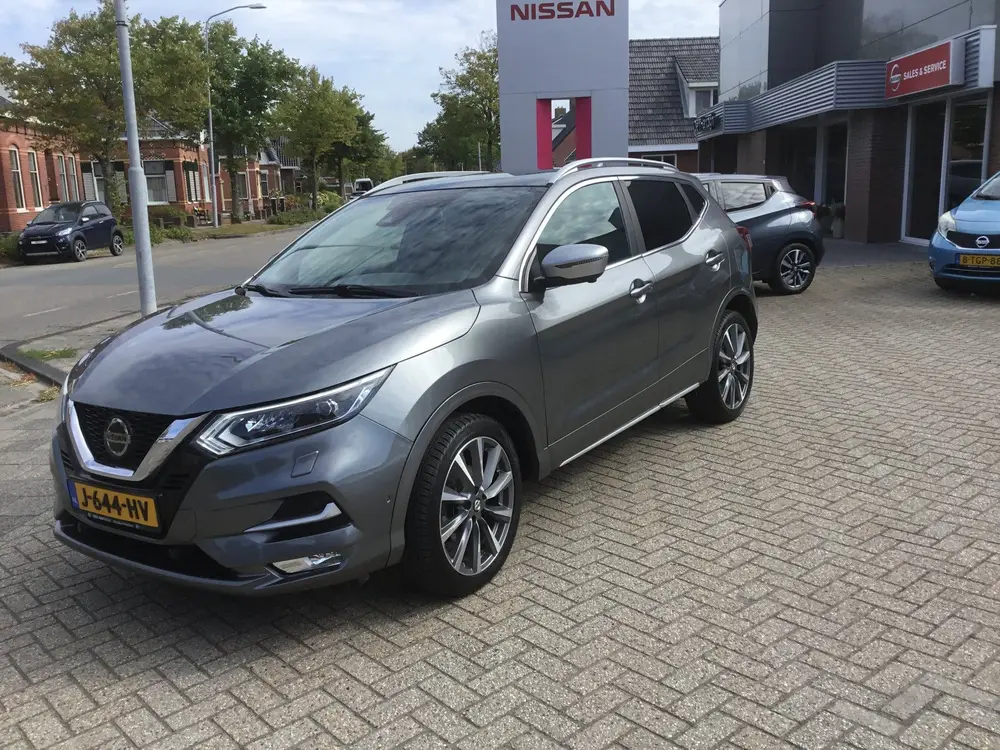Nissan Qashqai 1.3 DIG-T 160 MT6 Tekna + Dynamic Pack uit 2019, foto 2