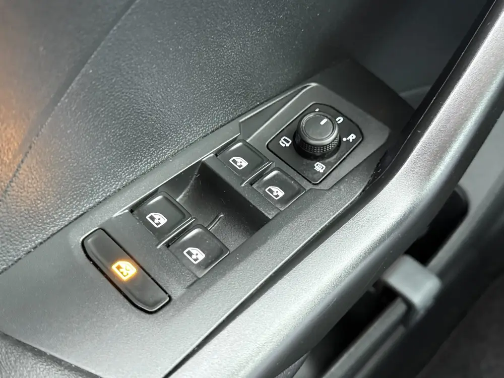 Volkswagen T-Cross 1.0 TSI Life | 95 PK | Adaptive Cruise Co uit 2022, foto 13