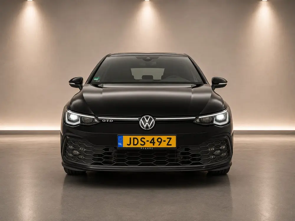 Volkswagen Golf GTD 2.0 TDI 200 pk DSG | Pano | IQ.Light Mat uit 2022, foto 2
