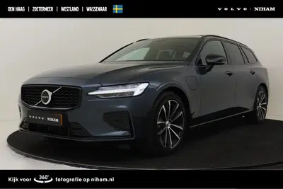 Volvo V60 T8 PLUG-IN HYBRID AWD PLUS DARK -PANO.DAK uit 2026