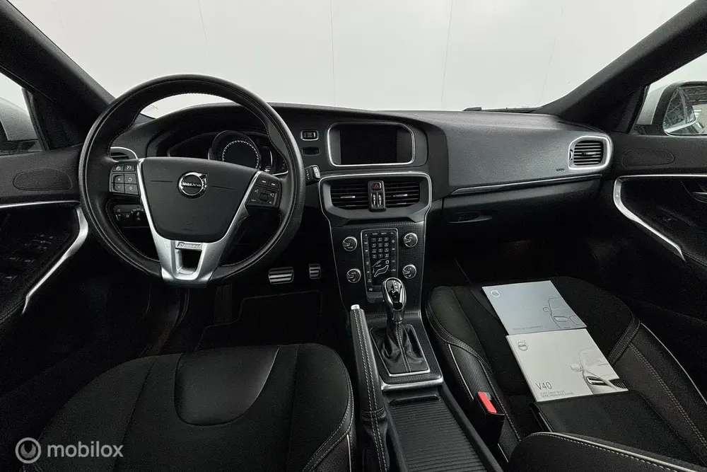 Volvo V40 1.5 T3 Polar+ Sport | 32.624KM | Panoramadak | Key uit 2019, foto 2