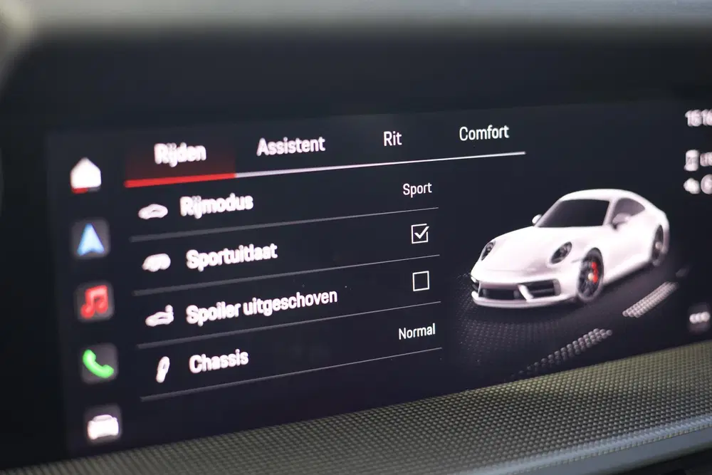 Porsche 911 3.0 Carrera 4 GTS Pano uit 2022, foto 18
