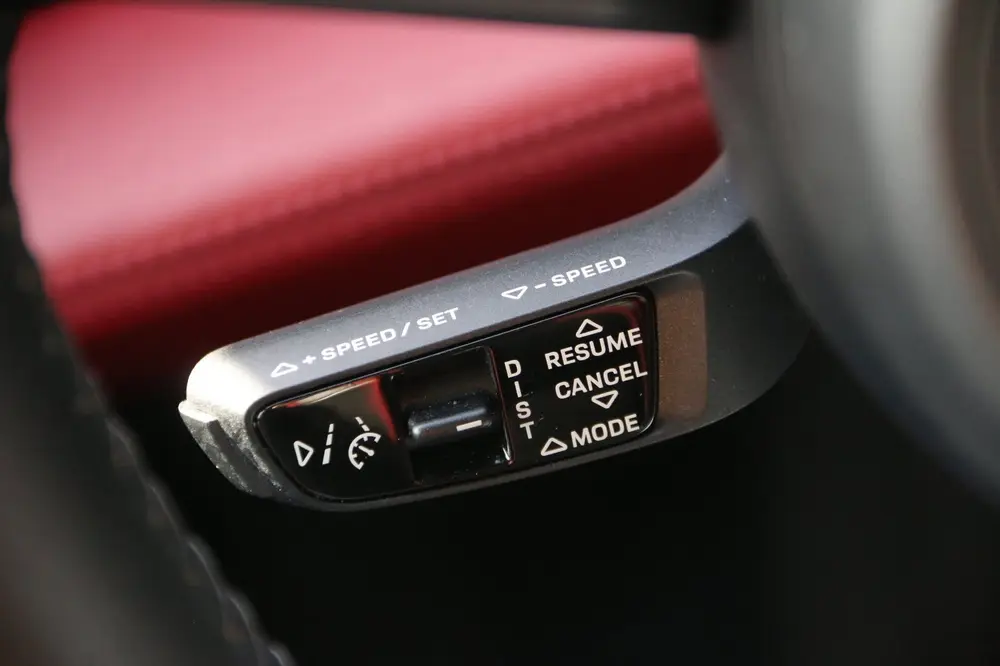 Porsche Taycan Turbo 93 kWh DEALER OND. NP 173.600 uit 2020, foto 14