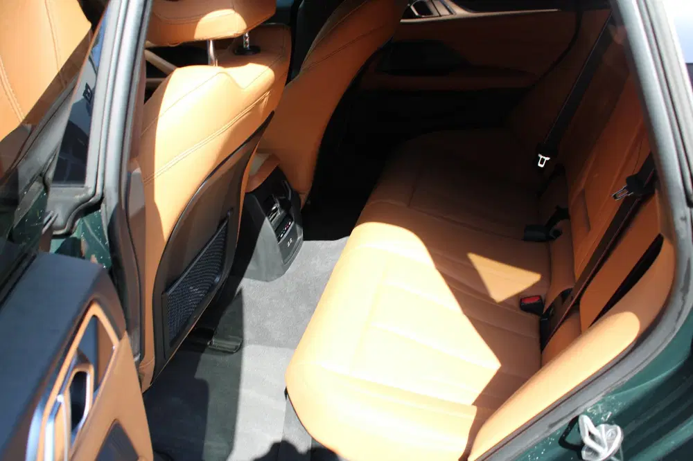 BMW i4 EDrive35 High Executive 70 kWh uit 2023, foto 19