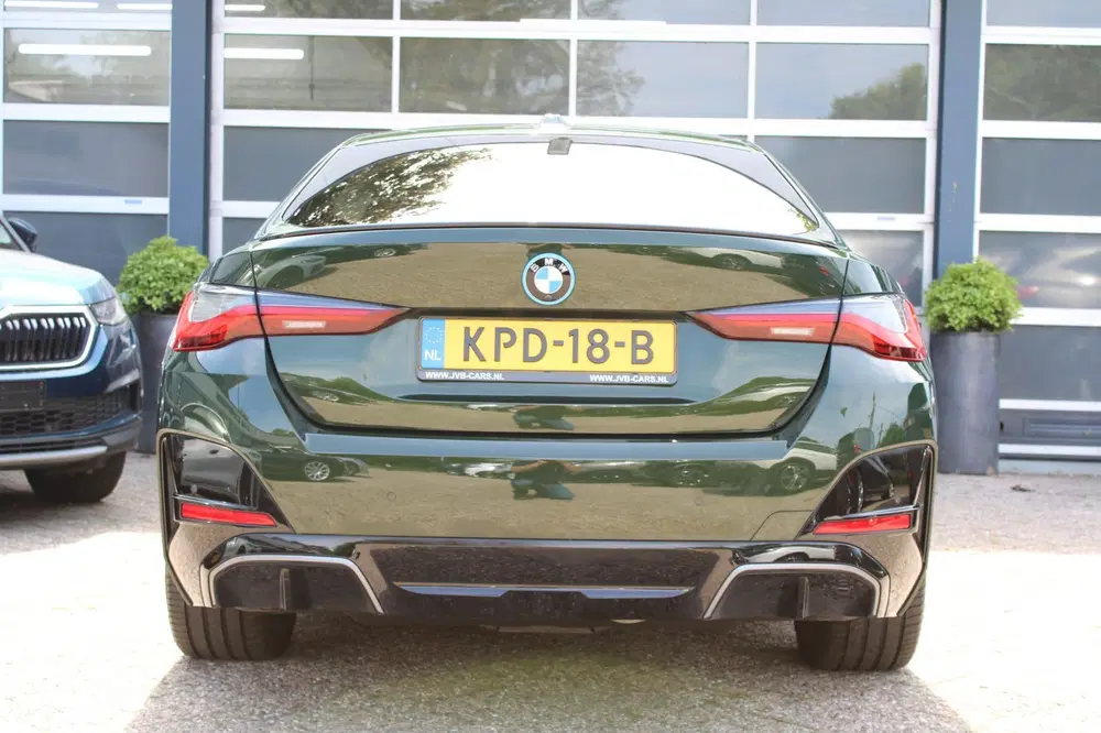 BMW i4 EDrive35 High Executive 70 kWh uit 2023, foto 8