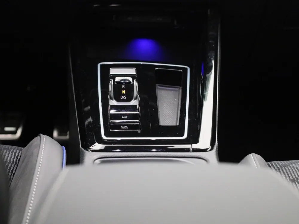 Volkswagen Golf 1.5 eTSI R-Line Edition 116 PK| Origineel Ne uit 2025, foto 10