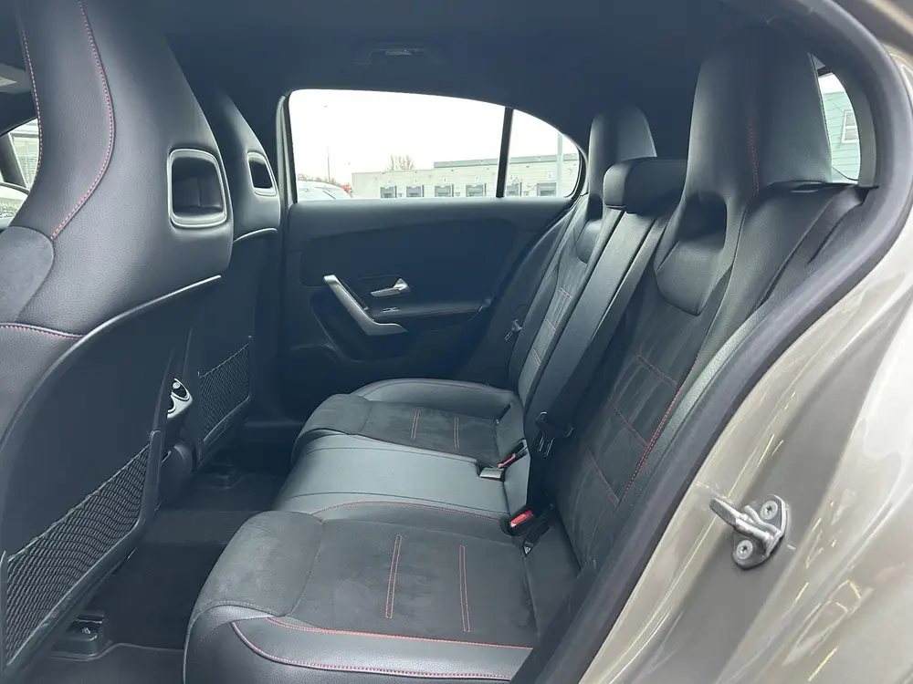 Mercedes-Benz A-Klasse 180 Business Solution AMG uit 2020, foto 5