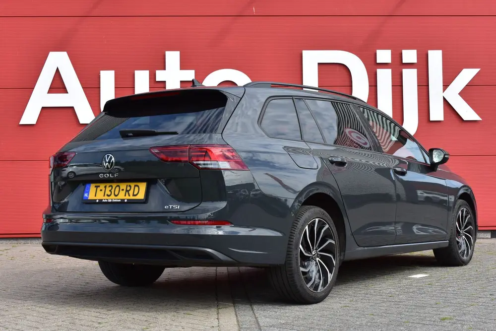 Volkswagen Golf Variant 1.0 eTSI Life Business LED | Carplay uit 2023, foto 2