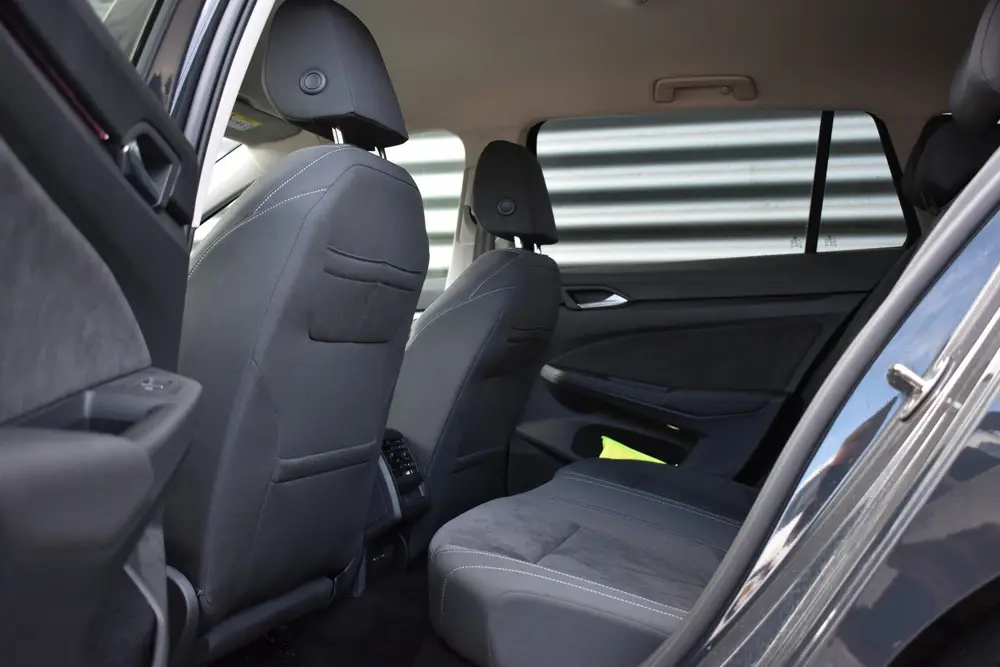Volkswagen Golf Variant 1.0 eTSI Life Business LED | Carplay uit 2023, foto 6