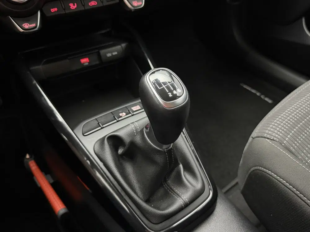Kia Stonic 1.0 T-GDi MHEV DynamicLine uit 2021, foto 14