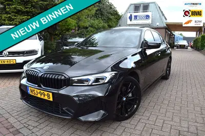BMW 3-serie 330e M-PAKKET uit 2024