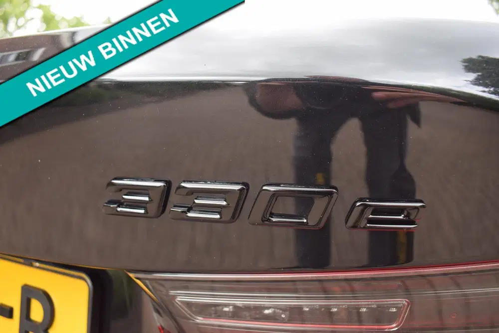 BMW 3-serie 330e M-PAKKET uit 2024, foto 11