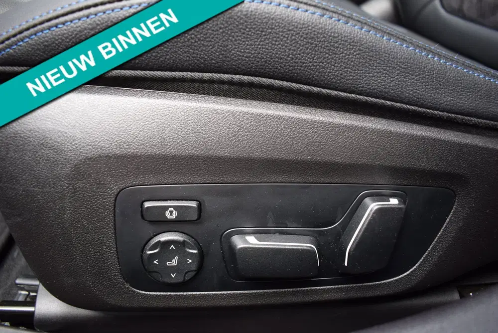 BMW 3-serie 330e M-PAKKET uit 2024, foto 18
