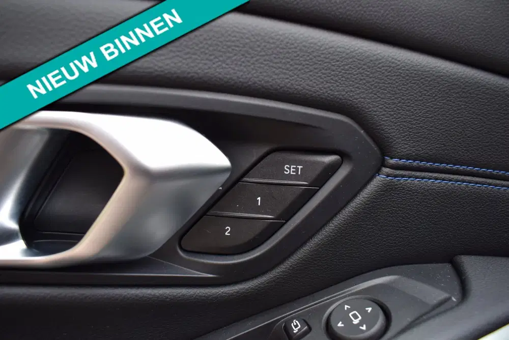 BMW 3-serie 330e M-PAKKET uit 2024, foto 19