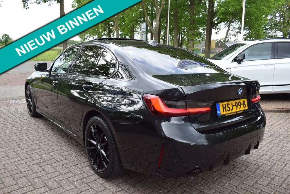 BMW 3-serie 330e M-PAKKET uit 2024, foto 5
