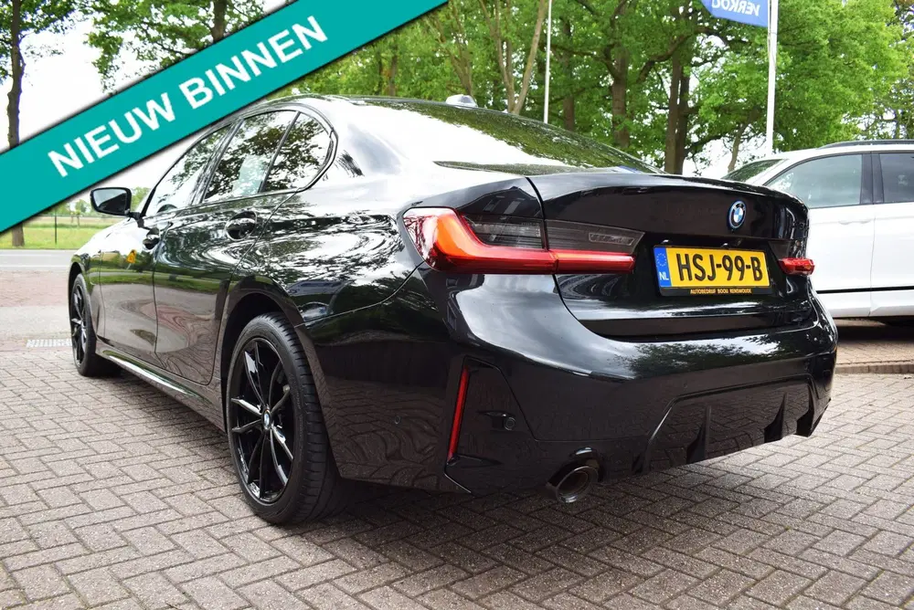 BMW 3-serie 330e M-PAKKET uit 2024, foto 6
