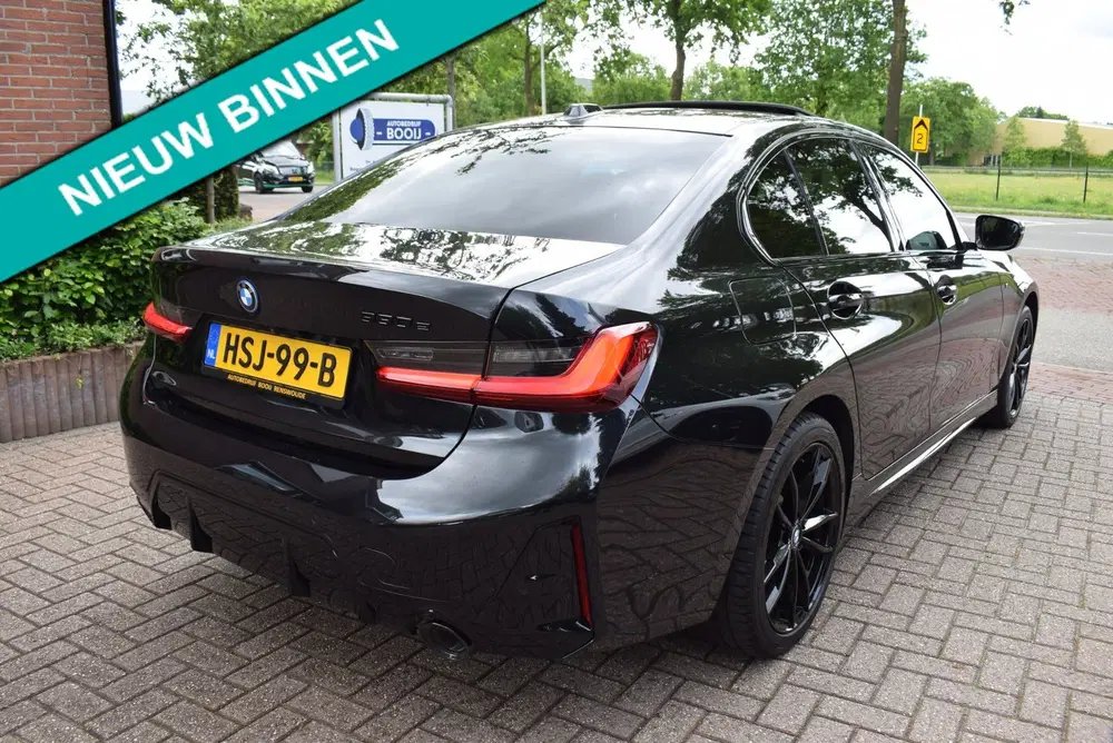 BMW 3-serie 330e M-PAKKET uit 2024, foto 7