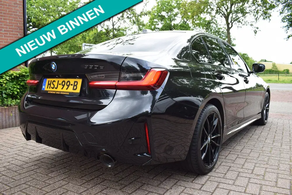 BMW 3-serie 330e M-PAKKET uit 2024, foto 8
