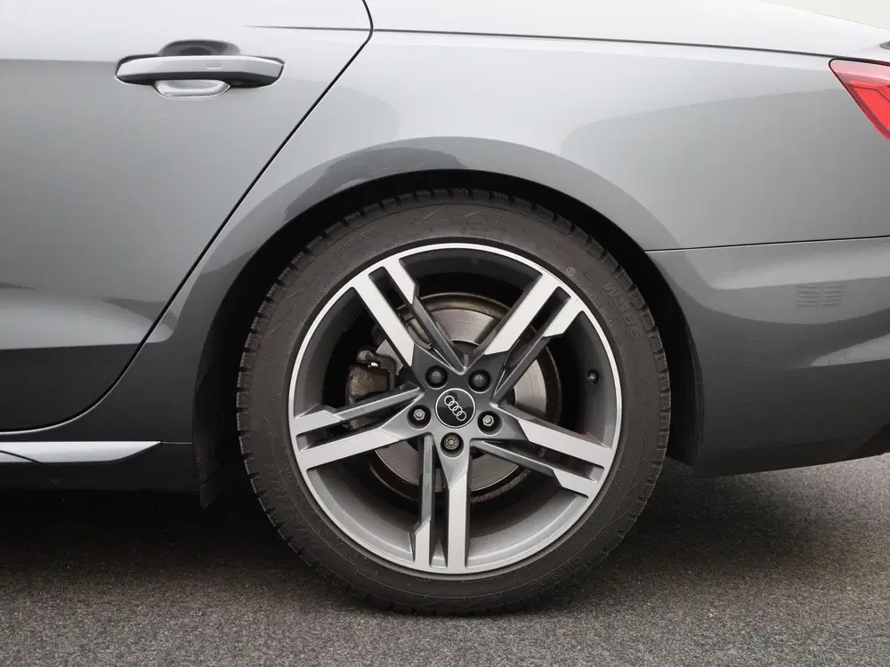 Audi A4 35 TFSI S edition Competition l Demo l Cru uit 2024, foto 13