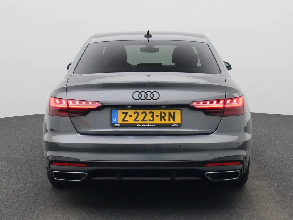 Audi A4 35 TFSI S edition Competition l Demo l Cru uit 2024, foto 5