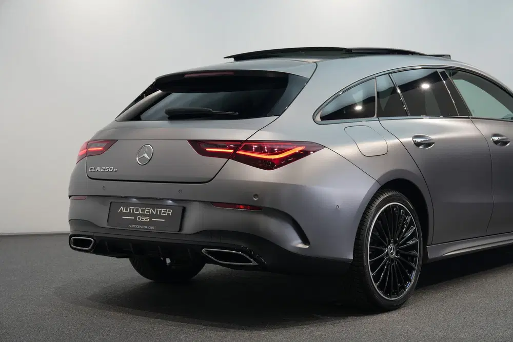 Mercedes-Benz CLA 250 e AMG uit 2023, foto 15