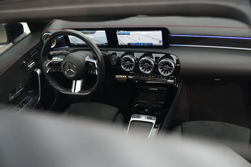 Mercedes-Benz CLA 250 e AMG uit 2023, foto 16