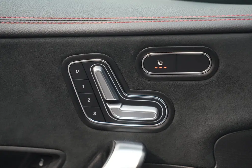 Mercedes-Benz CLA 250 e AMG uit 2023, foto 19