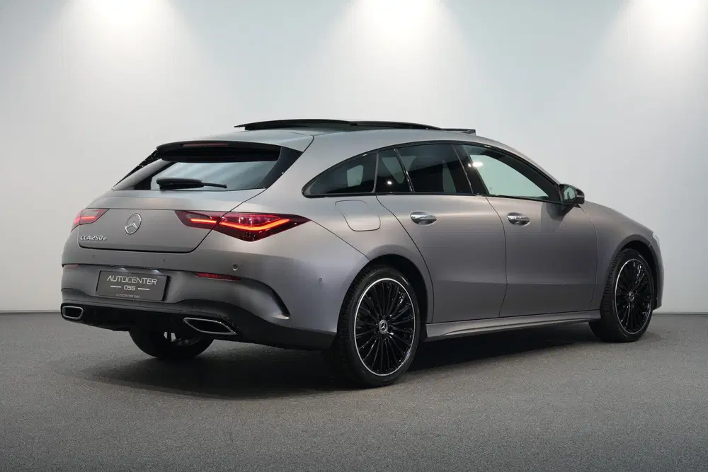 Mercedes-Benz CLA 250 e AMG uit 2023, foto 2