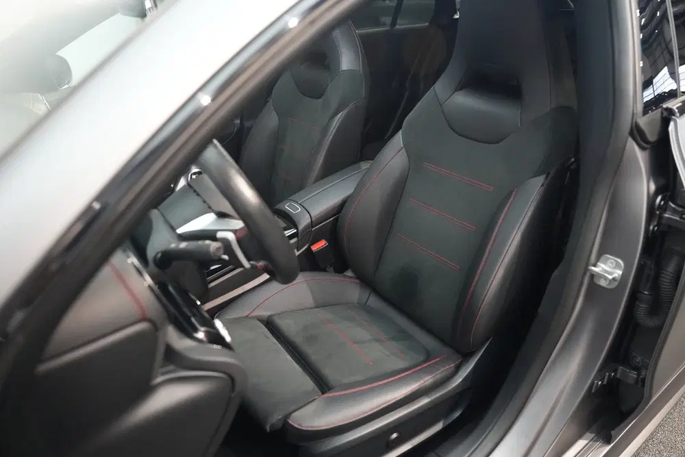 Mercedes-Benz CLA 250 e AMG uit 2023, foto 8