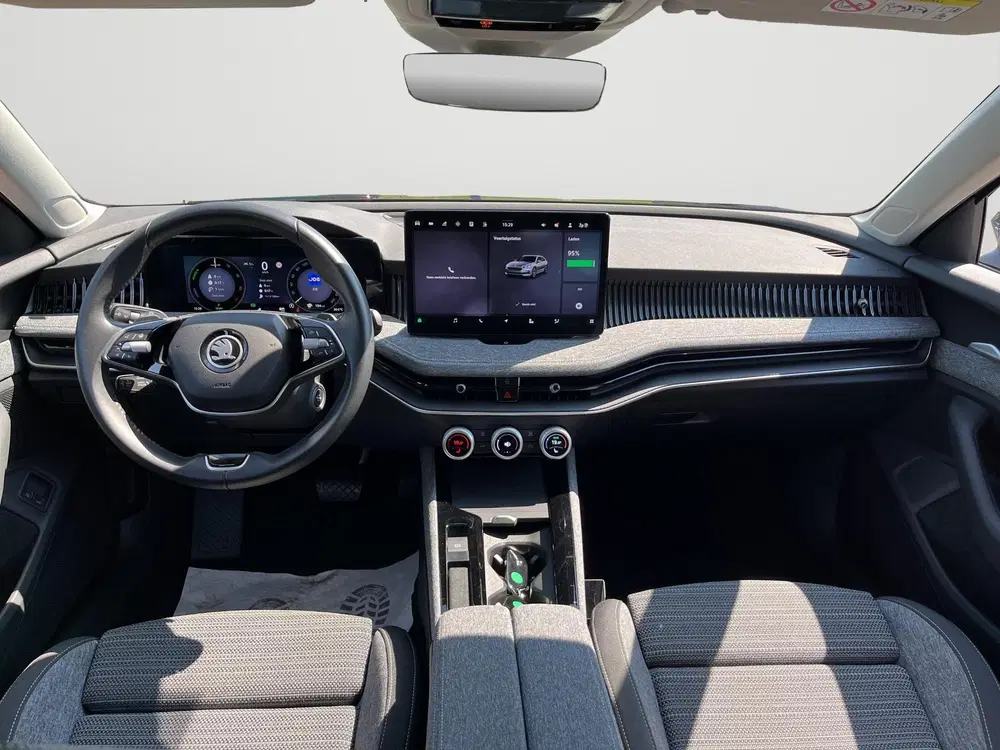 Skoda Superb 1.5 TSI PHEV Edition uit 2025, foto 5