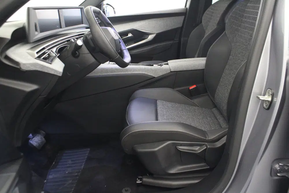 Peugeot 3008 1.6 plug-in Hybrid 225 Allure uit 2025, foto 12