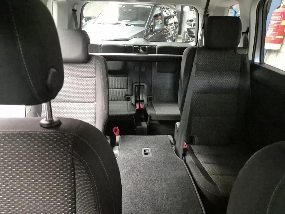 Volkswagen Touran 1.5 TSI Comfortline 7 persoons uitvoering! uit 2021, foto 7