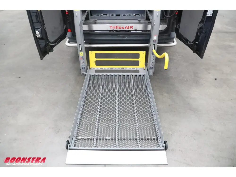 Volkswagen Crafter 2.0 TDI Rolstoellift Taxi-klaar! Tribus C uit 2022, foto 10