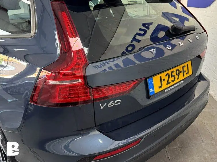 Volvo V60 2.0 T4 Momentum uit 2019, foto 15