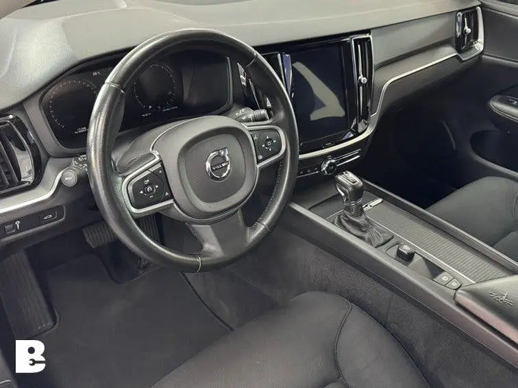 Volvo V60 2.0 T4 Momentum uit 2019, foto 16