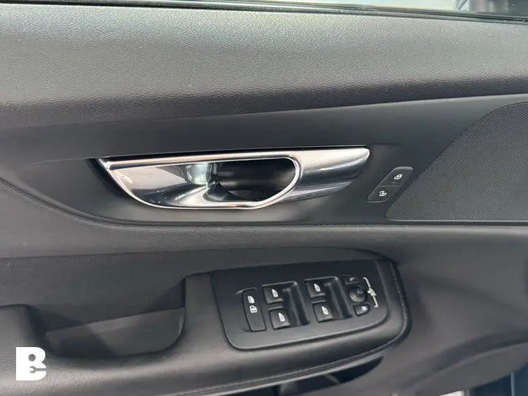 Volvo V60 2.0 T4 Momentum uit 2019, foto 18