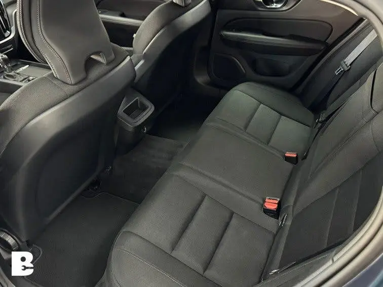 Volvo V60 2.0 T4 Momentum uit 2019, foto 20