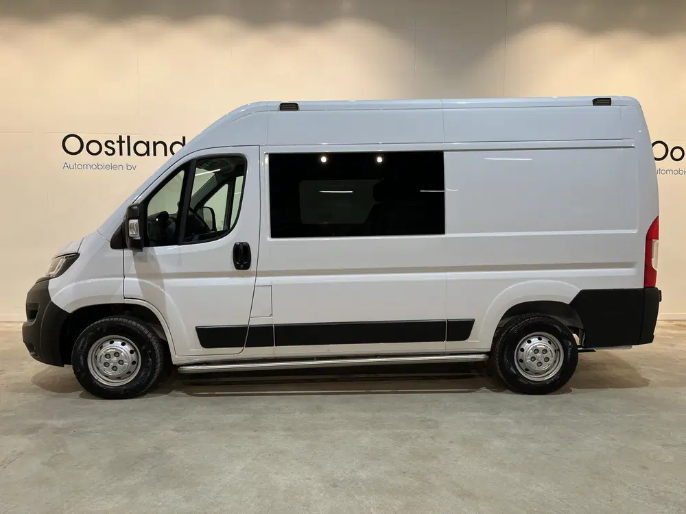 Peugeot Boxer 2.2 HDi 120 PK L2H2 DC 6 pers uit 2023, foto 2