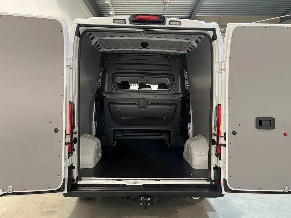 Peugeot Boxer 2.2 HDi 120 PK L2H2 DC 6 pers uit 2023, foto 7