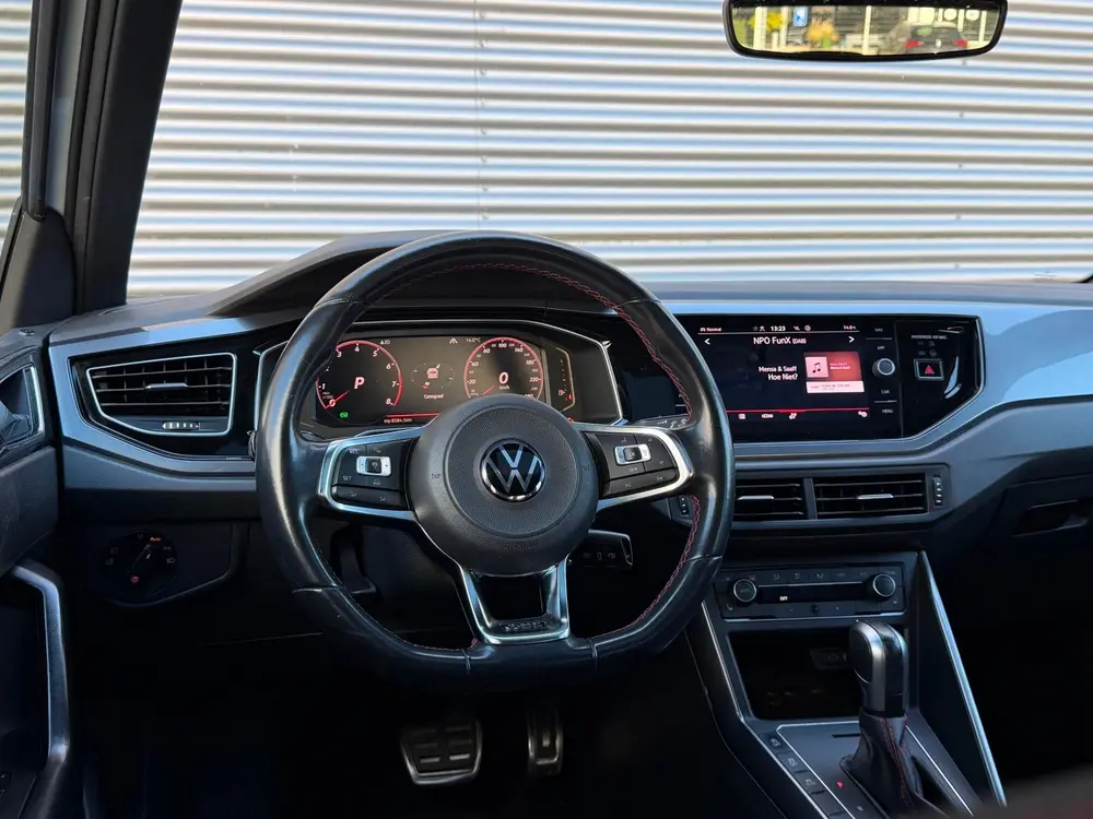 Volkswagen POLO 2.0 TSI GTI l Pano l Xenon l CarPlay l 200 P uit 2020, foto 13