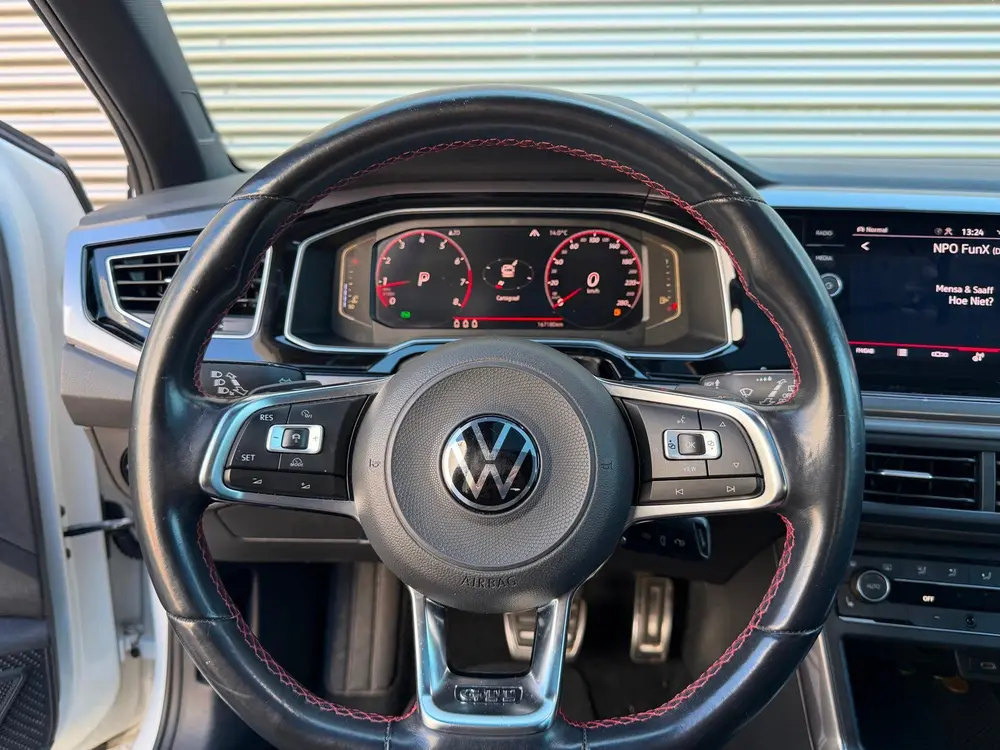 Volkswagen POLO 2.0 TSI GTI l Pano l Xenon l CarPlay l 200 P uit 2020, foto 15