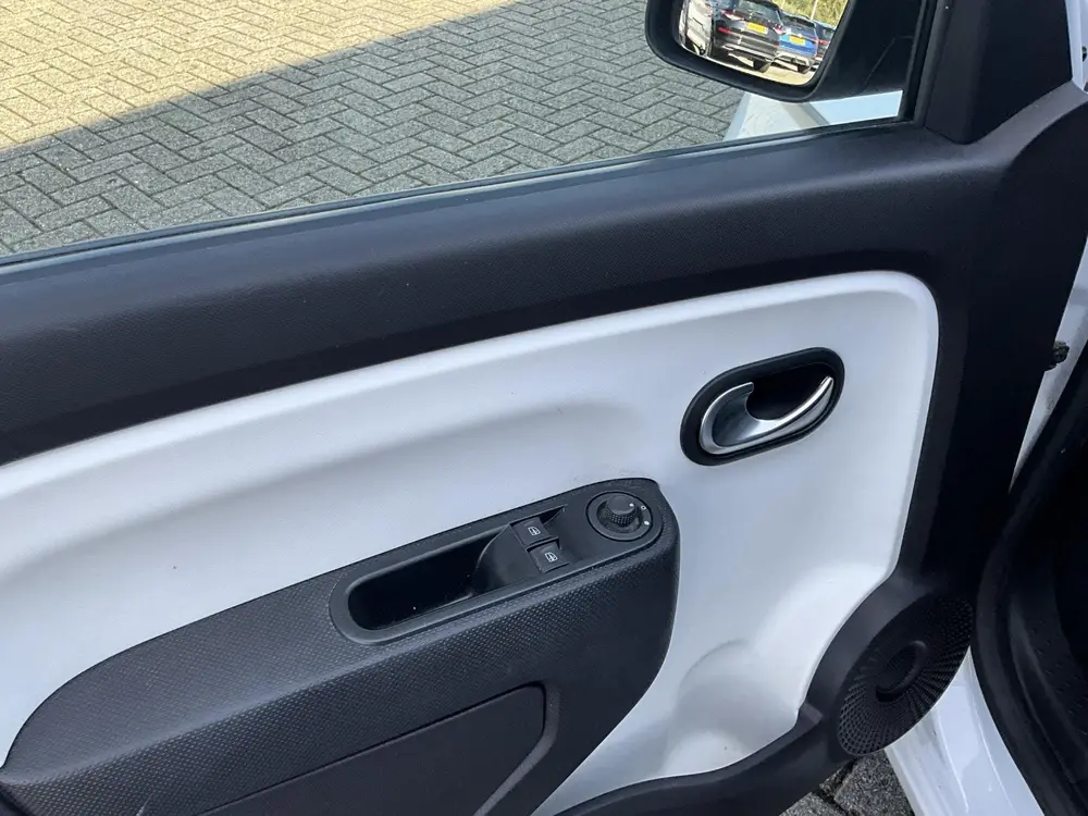 Renault Twingo 1.0 SCe Limited uit 2019, foto 12