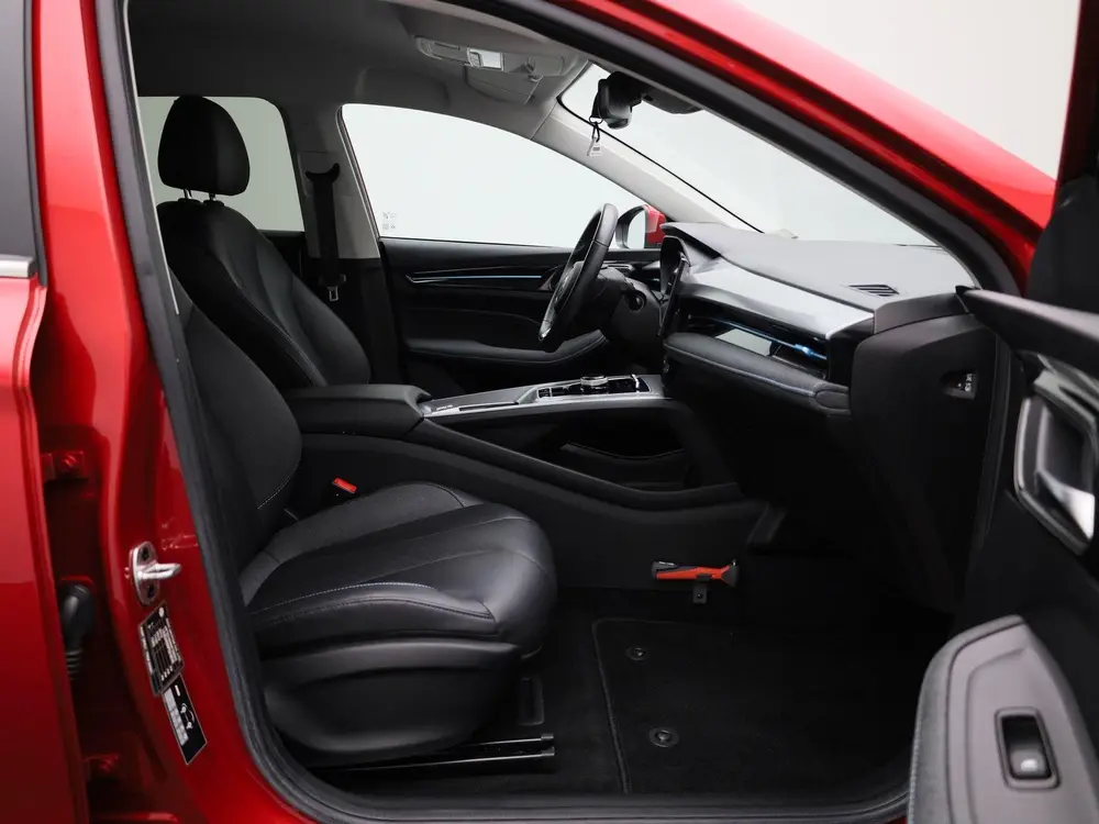 MG MG5 Long Range Luxury 61 kWh uit 2023, foto 4