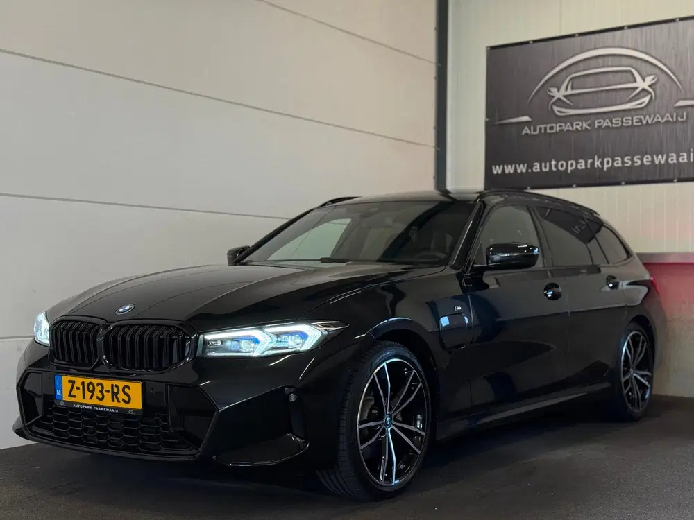 BMW 3-serie 320e M-Pakket Incl. BTW uit 2024