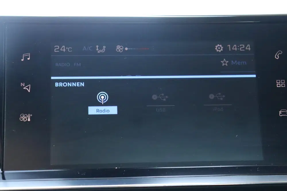 Peugeot 208 1.2 PureTech Active Pack orgNL carplay par uit 2021, foto 17