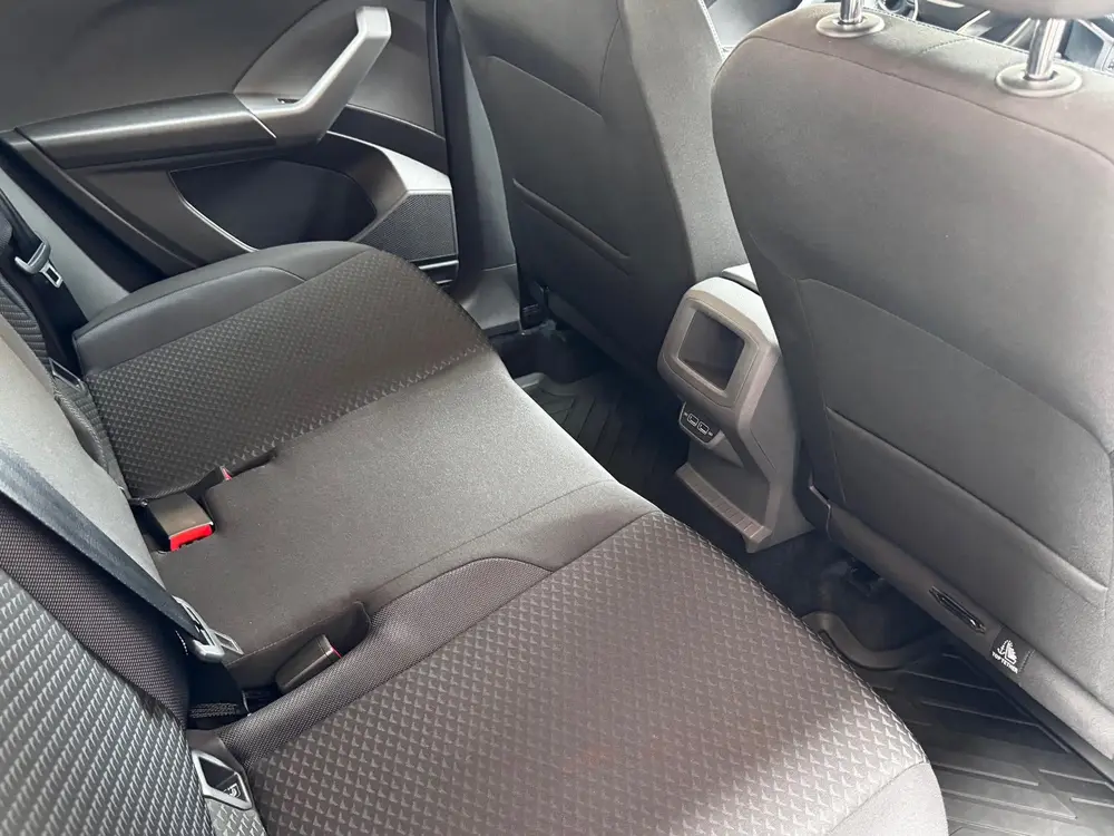 Volkswagen T-Cross 1.0 TSI R-Line DSG Navi Carplay Acc Led uit 2020, foto 11