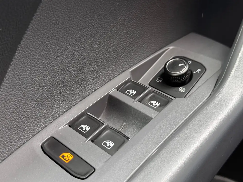 Volkswagen T-Cross 1.0 TSI R-Line DSG Navi Carplay Acc Led uit 2020, foto 13