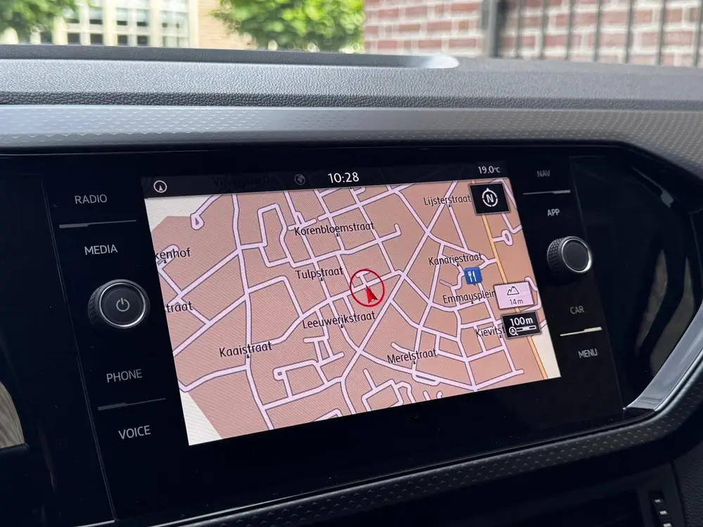 Volkswagen T-Cross 1.0 TSI R-Line DSG Navi Carplay Acc Led uit 2020, foto 19