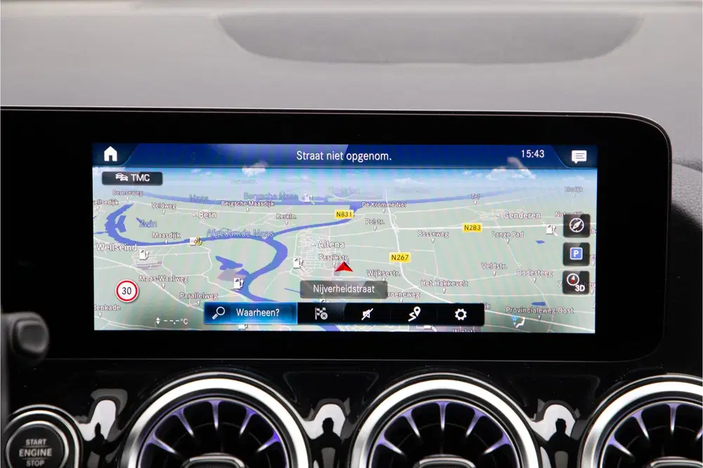 Mercedes-Benz GLA GLA 250 e AMG Line uit 2022, foto 12